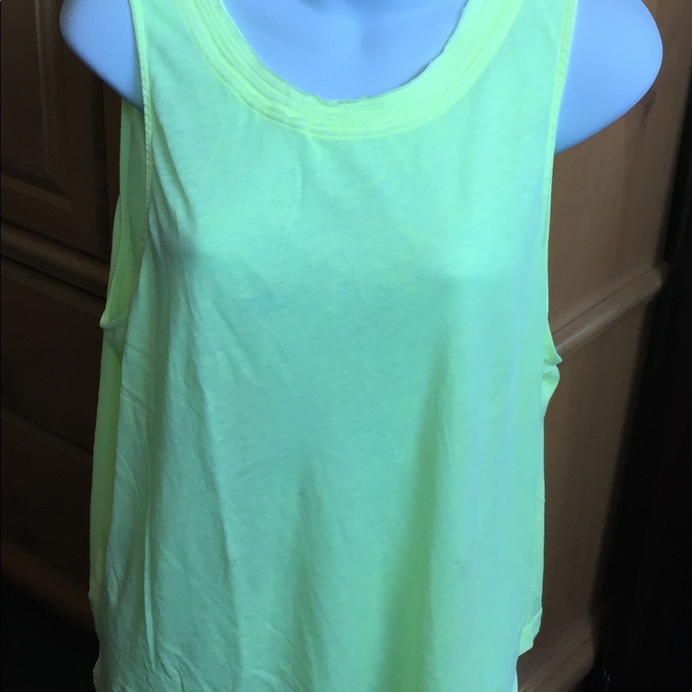 Splendid women’s Sleeveless tank top Sz L.  NWOT
